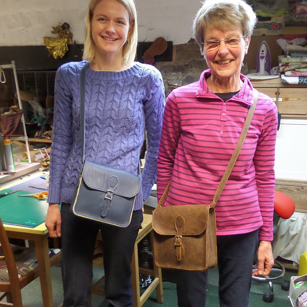 Hilary-Johnson-Handmade-Rachel-and-her-mum-with-the-bags-they-made-in-the-workshop